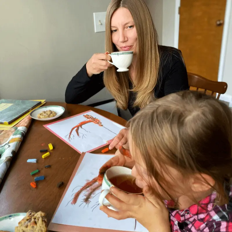 Are you looking for meaningful connections with your child? Did you know that art is a wonderful way to help strengthen your relationship? Share some one on one time with your kiddo with mommy and me art time with chalk pastels!